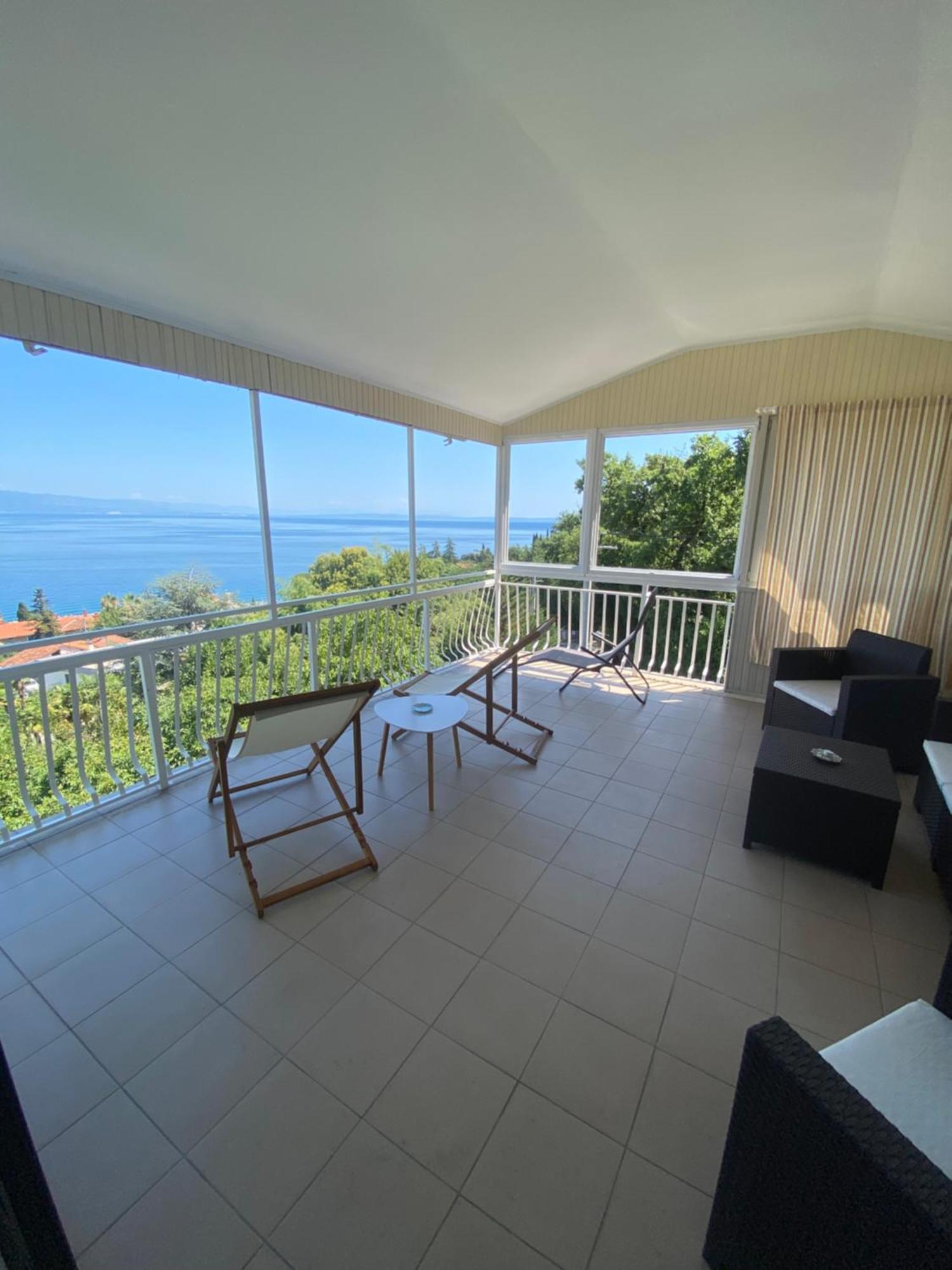 Villa Salyna Icici Luaran gambar