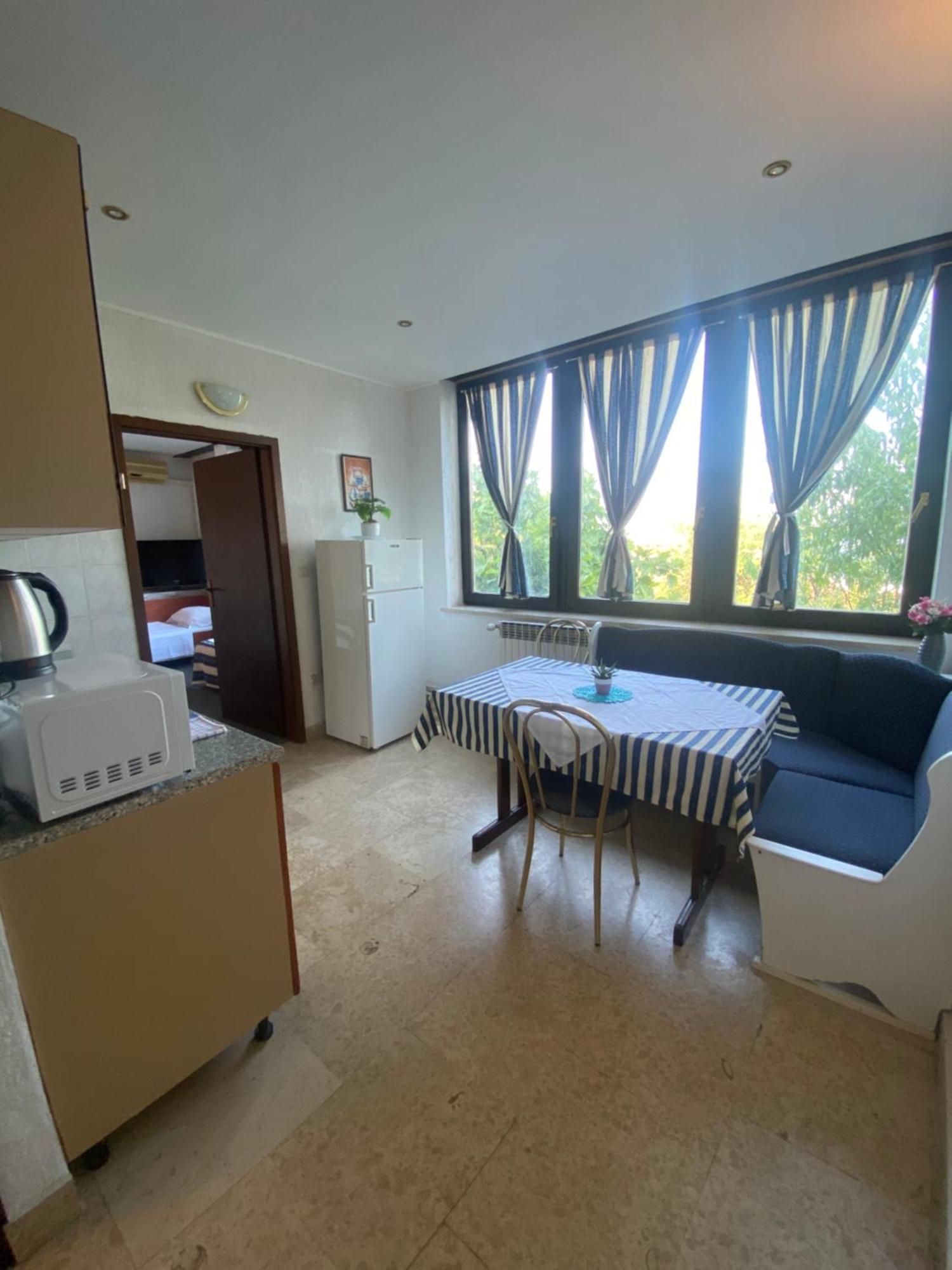 Villa Salyna Icici Luaran gambar