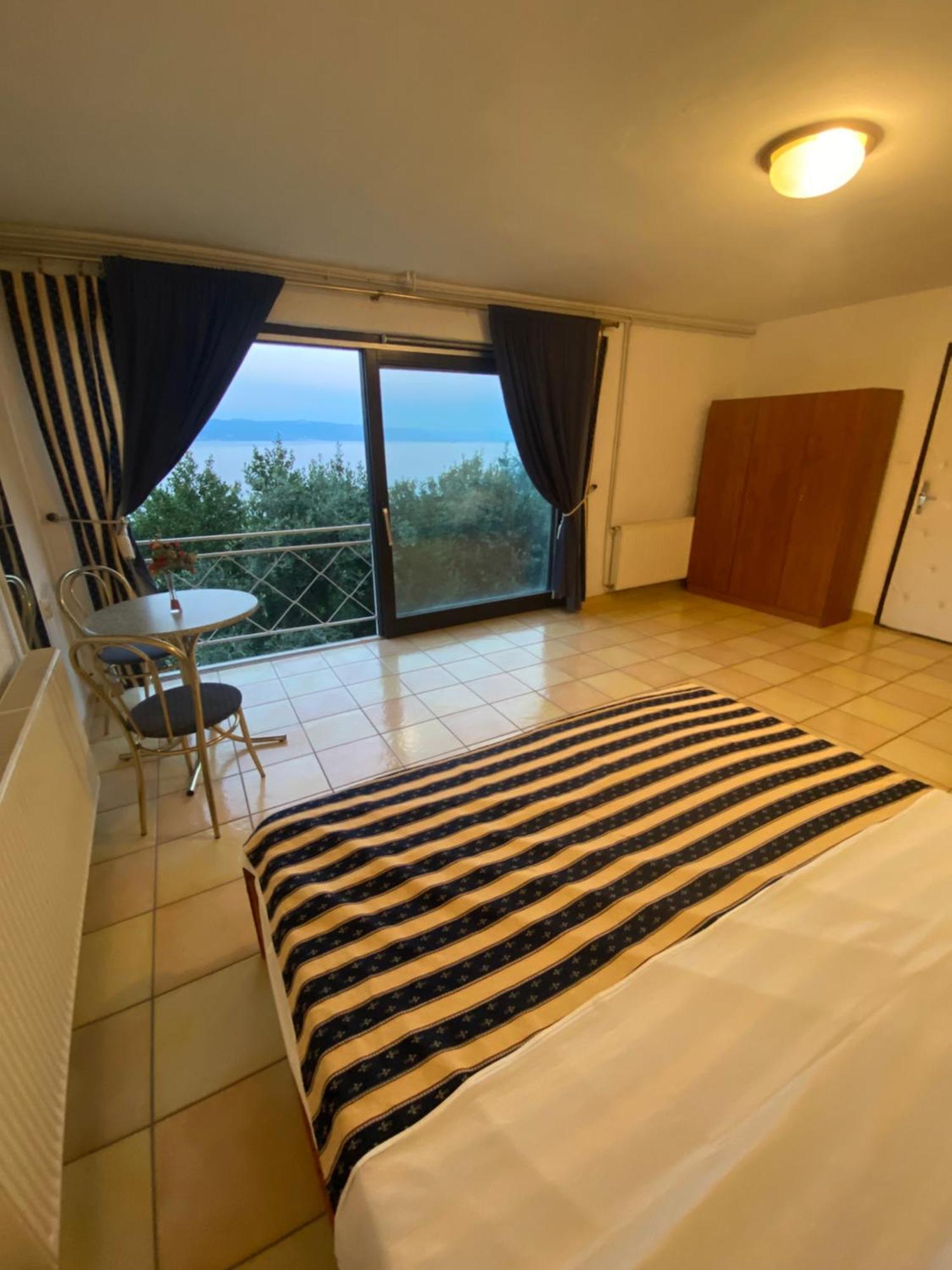 Villa Salyna Icici Luaran gambar